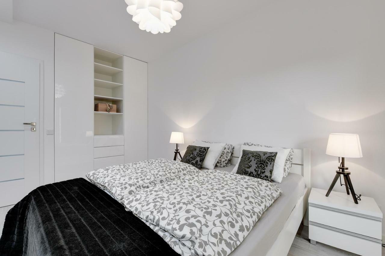 Beautiful Seaside View Apartments - 4 Oceans Premium Gdansk Bagian luar foto